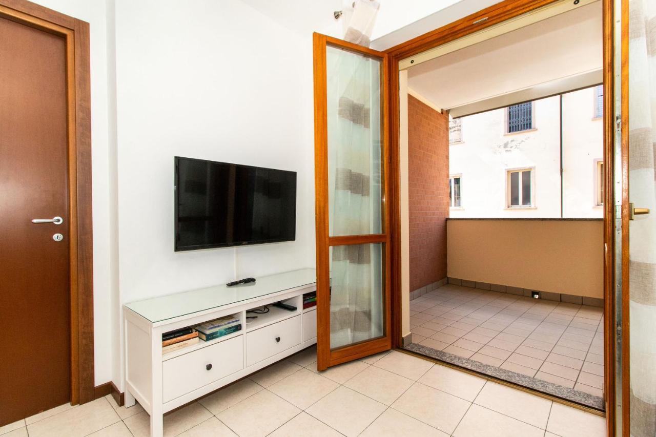 Come Casa Like Home Apartment With Parking Турин Экстерьер фото