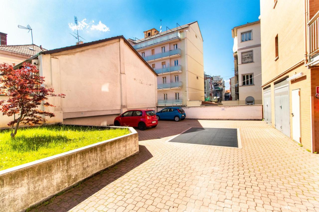 Come Casa Like Home Apartment With Parking Турин Экстерьер фото