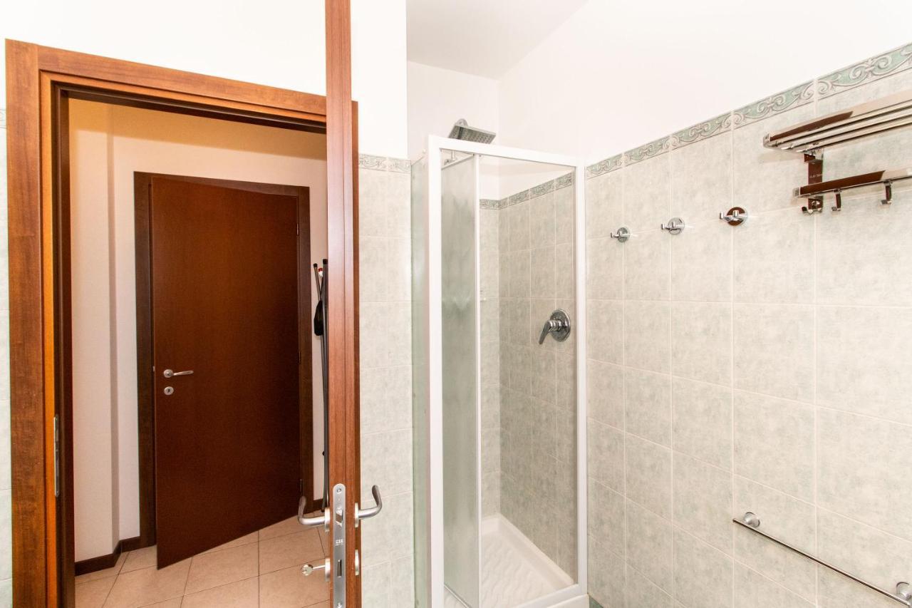 Come Casa Like Home Apartment With Parking Турин Экстерьер фото